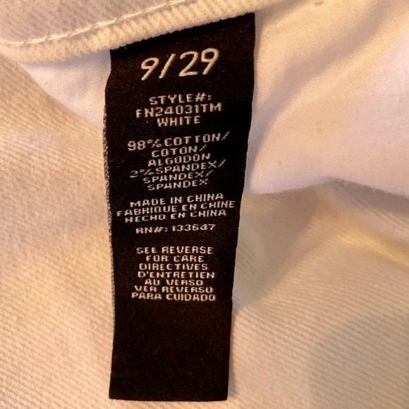 NEW Fashion Nova High Waist Wide Leg Jeans Medium Stretch White Size 9 or 29 - Picture 10 of 11